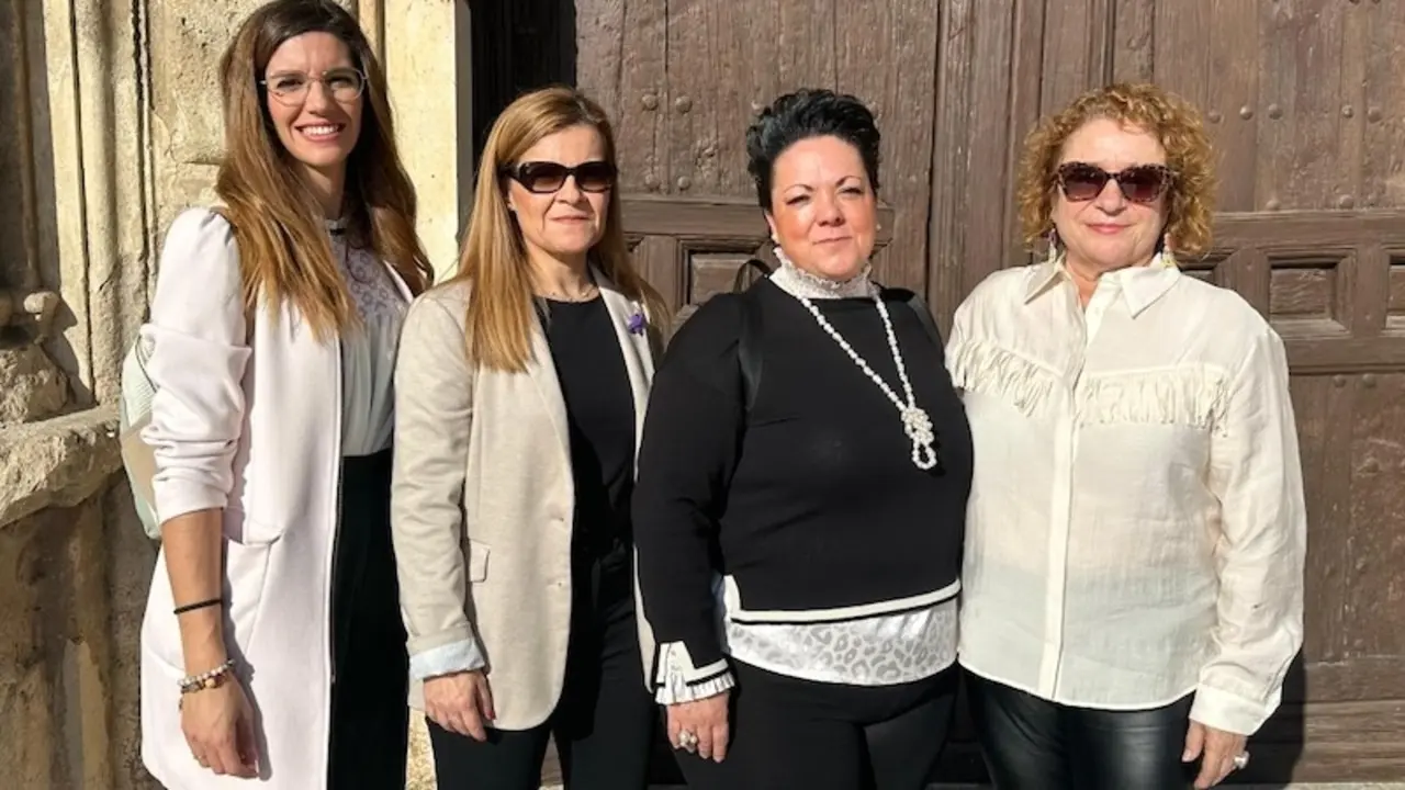 La directora del Instituto de la Mujer de Castilla-La Mancha, Lourdes Luna, ha participado este sábado en una de las actividades organizadas en Pastrana (Guadalajara) con motivo del 25N