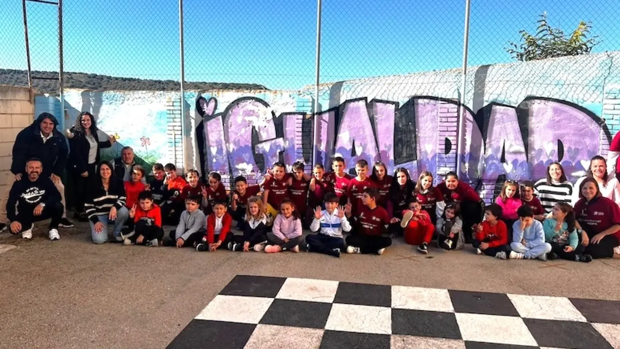 El proyecto 'Ninguna niña sin jugar' concluye con doscientas participantes