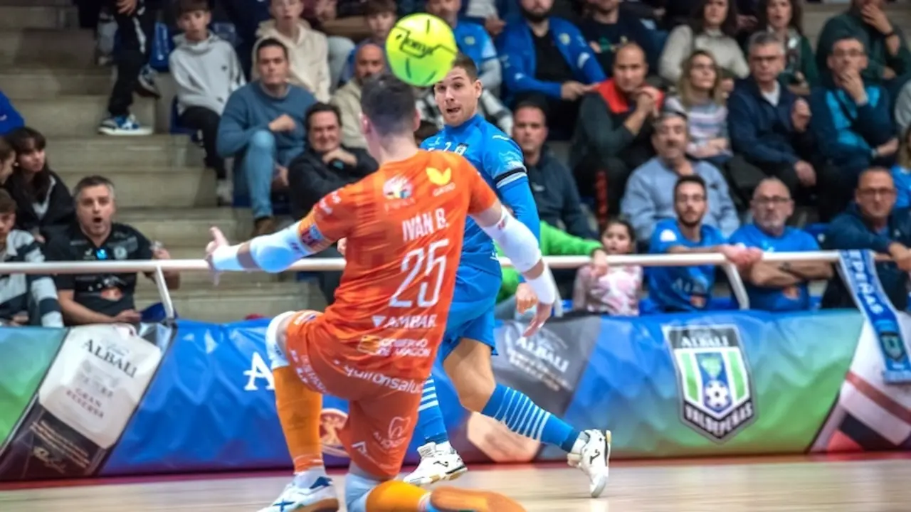 Viña Albali Valdepeñas y Wanapix AD Sala 10 Zaragoza siguen metidos en problemas (4-4)