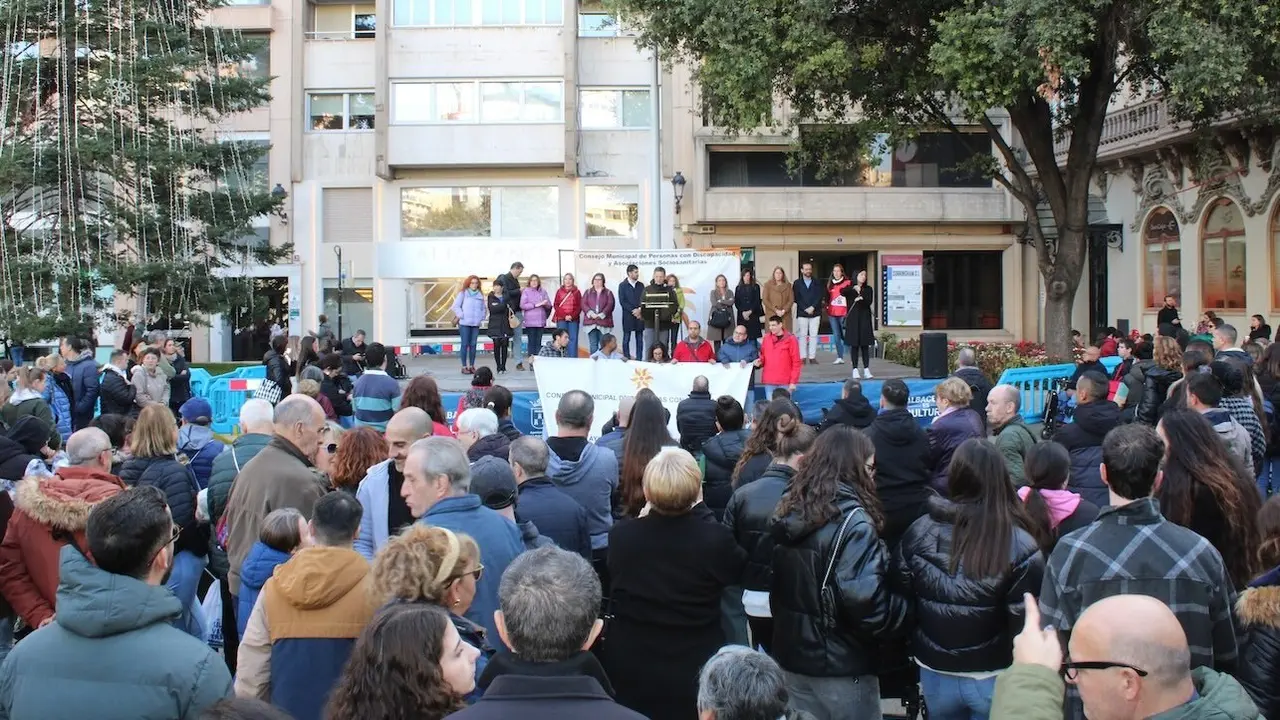 En la imagen un instante de la XII Marcha por la Igualdad promovida por el Consejo Municipal de Personas con Discapacidad y Asociaciones Sociosanitarias de Albacete