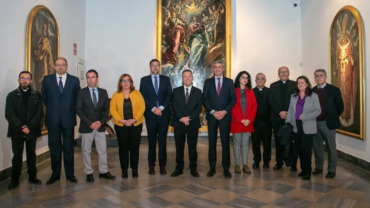 El presidente de Castilla-La Mancha, Emiliano García-Page, ha inaugurado la exposición ‘TESOROS + Museo de Santa Cruz’ que acoge el Museo Santa Cruz de Toledo