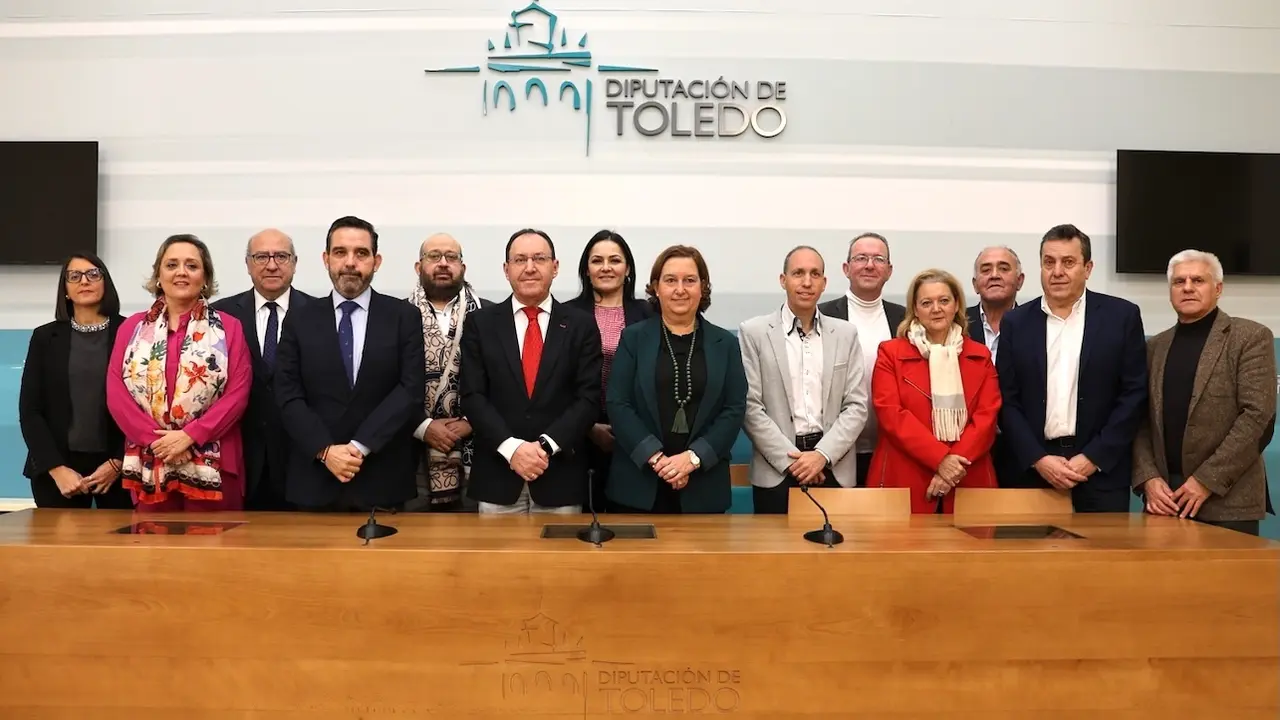 La presidenta de la Diputación de Toledo, Conchi Cedillo, ha presentado acompañada de su equipo de gobierno el proyecto de presupuestos para 2025