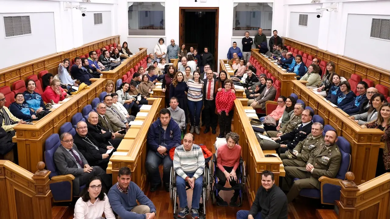 Las Cortes de Castilla-La Mancha y Marsodeto celebran 25 años del pleno social sobre discapacidad intelectual, con “el orgullo por los avances conseguidos”