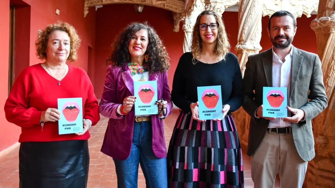 La consejera de Igualdad, Sara Simón, ha presentado en Guadalajara una nueva guía para prevenir y combatir la violencia sexual hacía las mujeres en Castilla-La Mancha