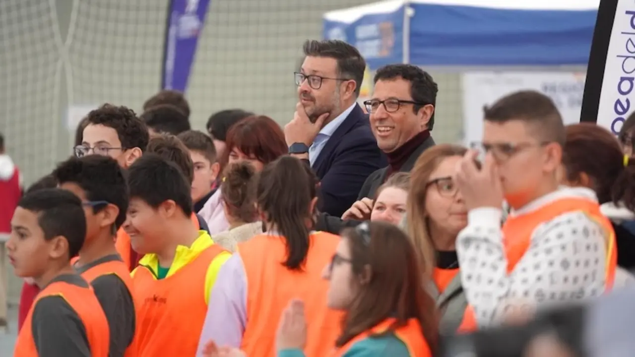 El consejero de Educación, Cultura y Deportes, Amador Pastor, ha asistido a la celebración de la actividad ‘Juegos unificados’