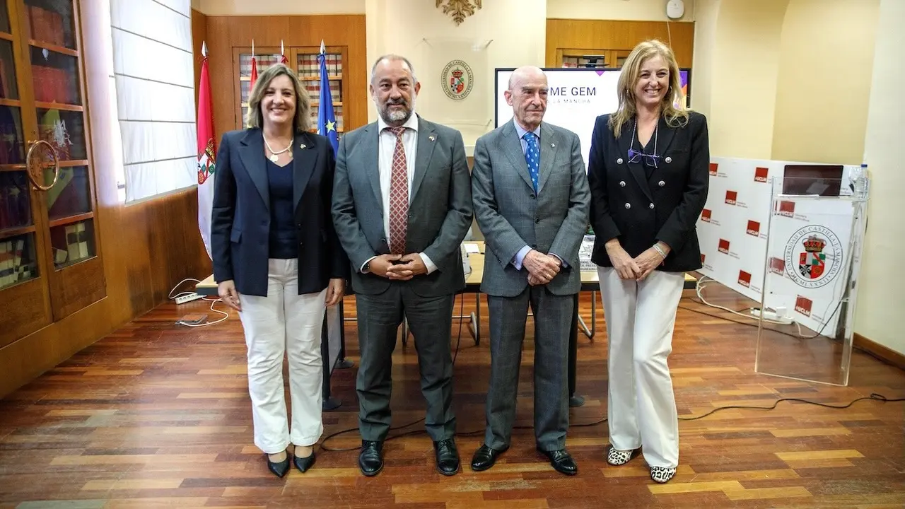 La consejera de Economía, Empresas y Empleo, Patricia Franco, ha participado en la presentación de la edición de este año del Informe Global Entrepreneurship Monitor (GEM) en la Biblioteca Sabatini del Campus de la Fábrica de Armas de Toledo