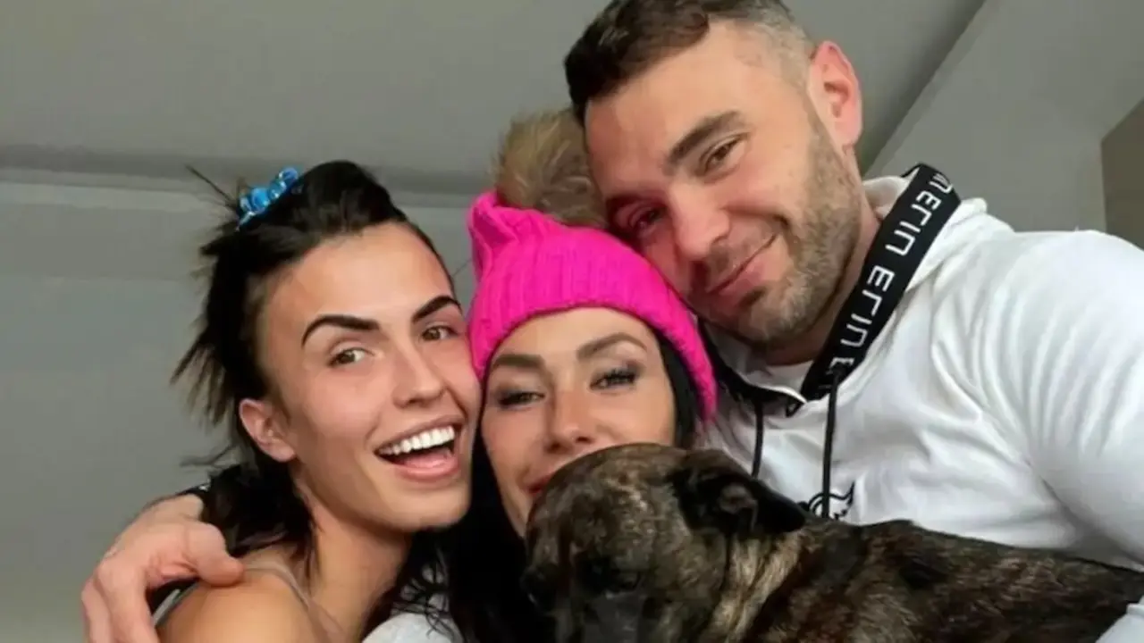 En la imagen de archivo Maite Galdeano junto a sus hijos Sofía Suescun y Cristian