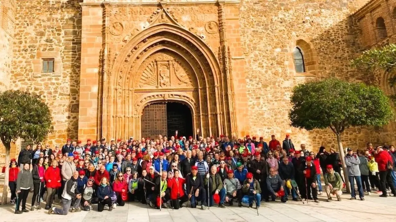 Cerca de 1.400 mayores participan en las rutas senderistas por la provincia de Ciudad Real