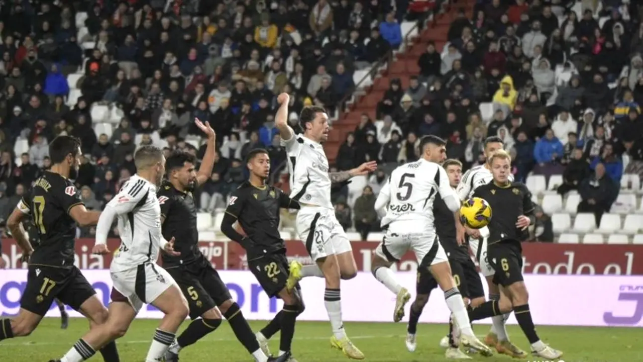 Albacete Balompié y Castellón empatan en un duelo con pocas ocasiones (0-0)