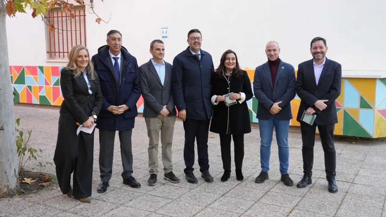 El consejero de Educación, Cultura y Deportes de Castilla-La Mancha, Amador Pastor, ha participado en las jornadas de emprendimiento del IES ‘Maestre de Calatrava’ de Ciudad Real