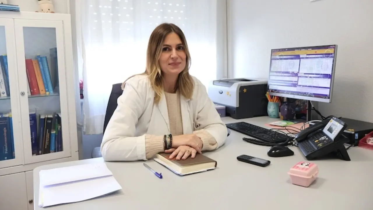 La psiquiatra Ana López Villarreal, premio del Colegio de Médicos de Cuenca a la mejor tesis doctoral