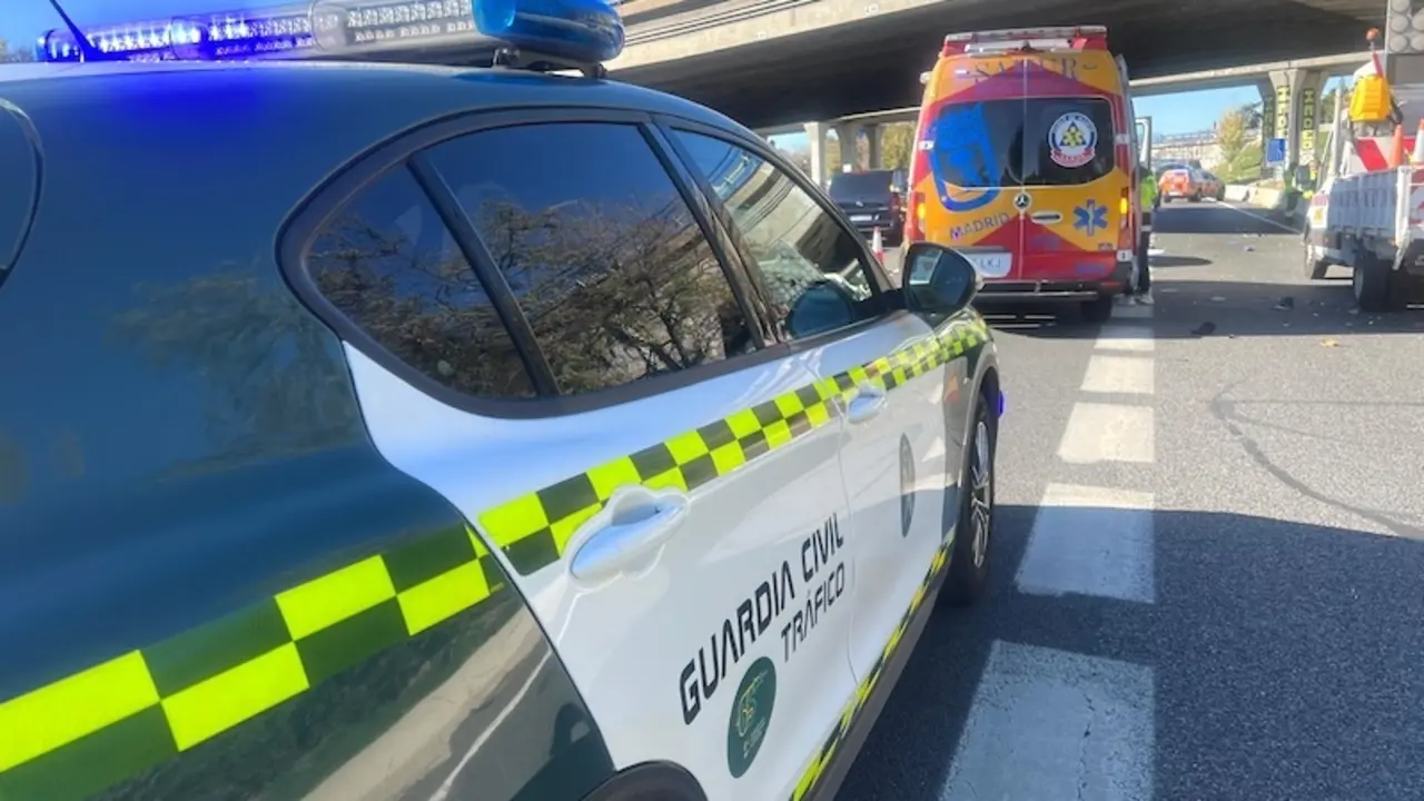 atropello, accidente, guardia civil, ambulancia, atropellado, colisión, choque,