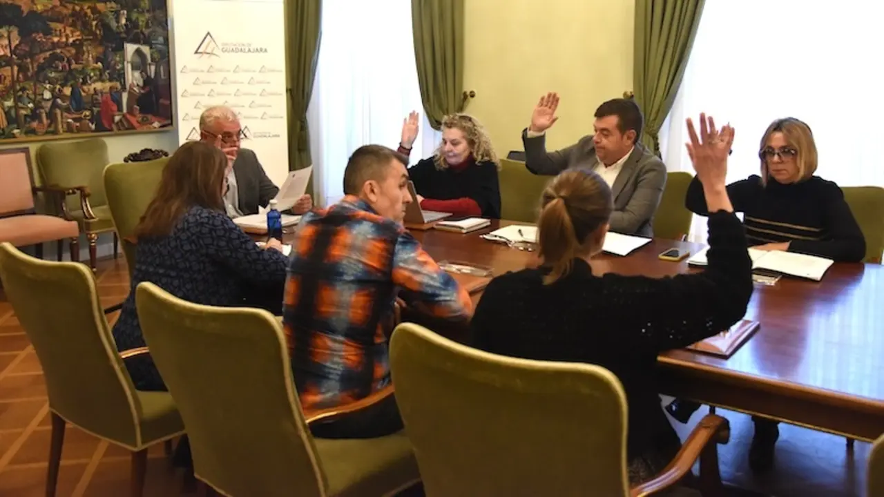 En la imagen un instante de la reunión de la Junta de Gobierno de la Diputación de Guadalajara