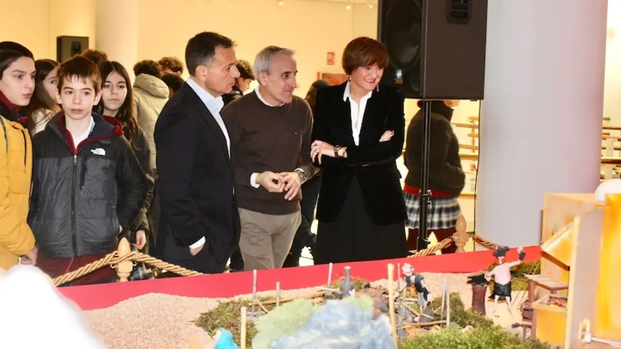 Albacete inaugura dos belenes en su Museo Municipal, uno con obras de arte popular Ramírez de Lucas y otro de plastilina