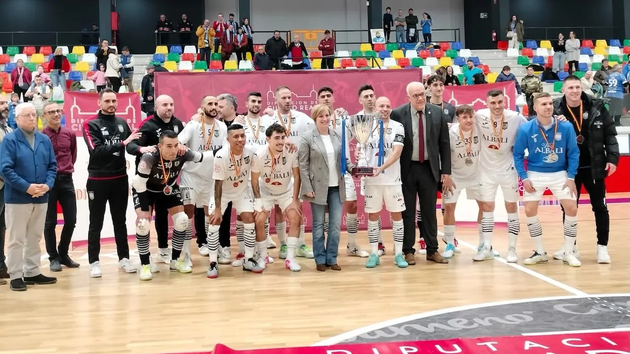 El Viña Albali Valdepeñas conquista la Copa Diputación de Ciudad Real (3-5)