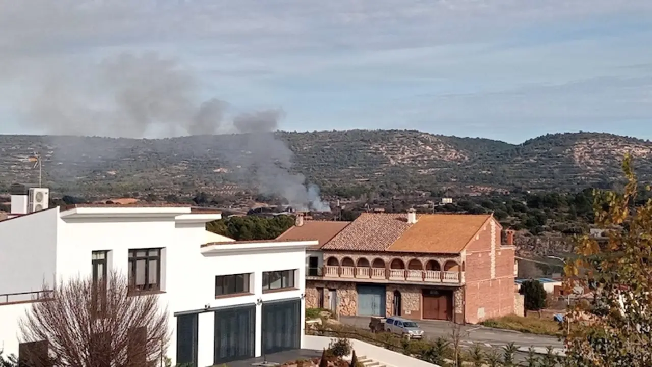 Decretado un incendio en una carpintería industrial con 70 trabajadores en Sacedón (Guadalajara)