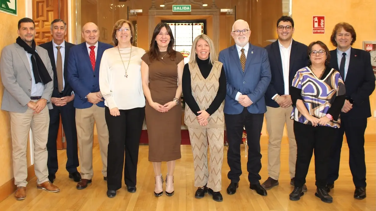 La delegada de la Junta en la provincia de Ciudad Real, Blanca Fernández, junto a los delegados provinciales ha realizado balance de este año