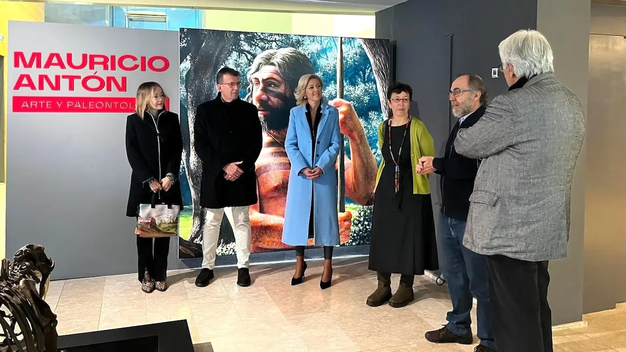 El MUPA amplía su espacio expositivo y muestra el trabajo del paleoartista Mauricio Antón
