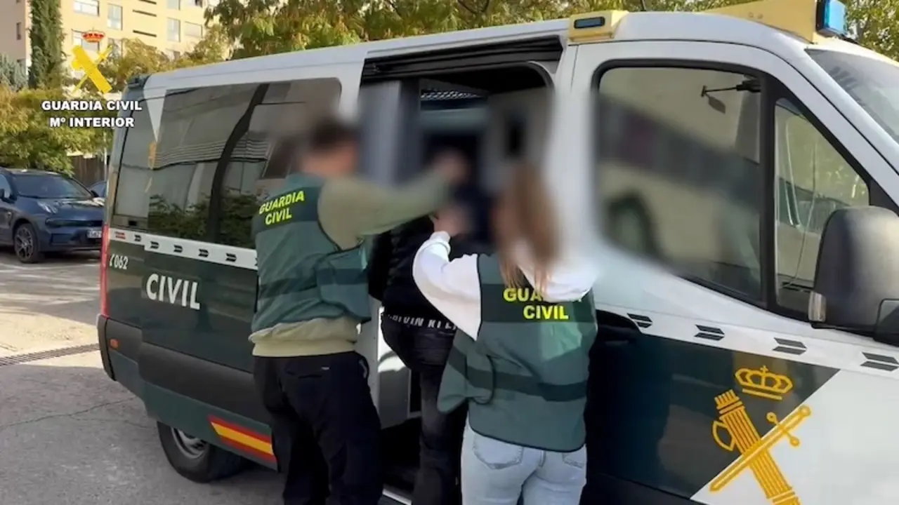 detenido, Guardia Civil, furgón, detenidos, banda