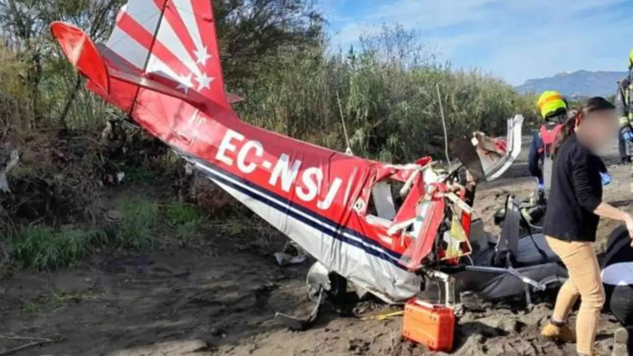 Muere el piloto de una avioneta al estrellarse durante una exhibición acrobática