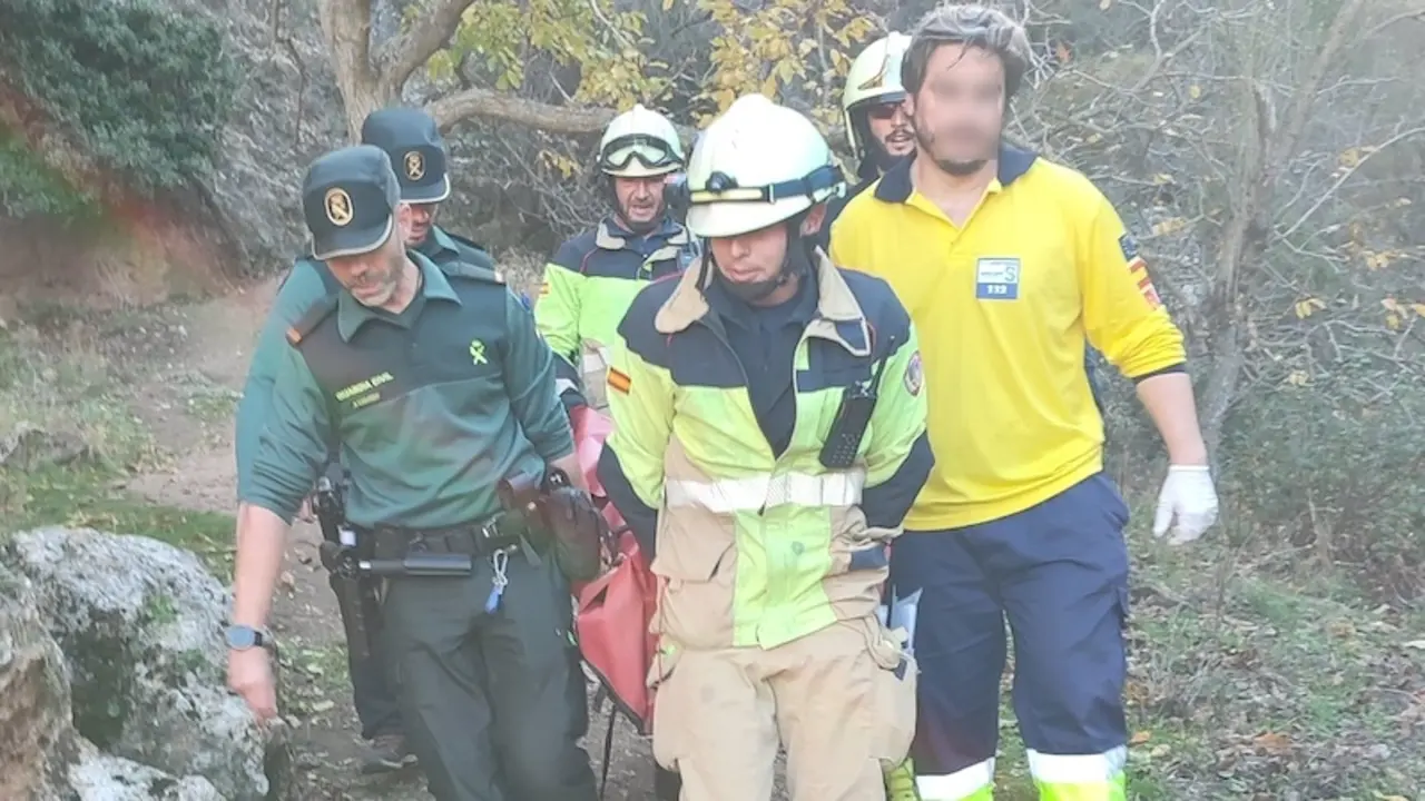 Rescatan a una senderista que se cayó en la Ruta de las Esculturas de Bogarra