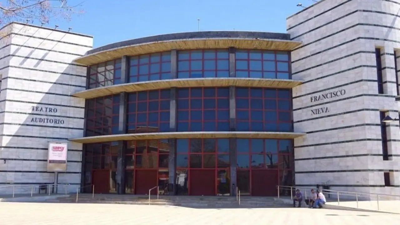 Muere un trabajador mientras trabajaba en altura en el Teatro Auditorio 'Francisco Nieva' de Valdepeñas (Ciudad Real)