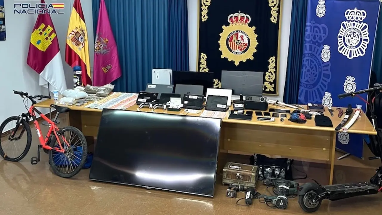 Desmantelan dos narcopisos en el Casco de Toledo y recuperan más de 50 objetos robados