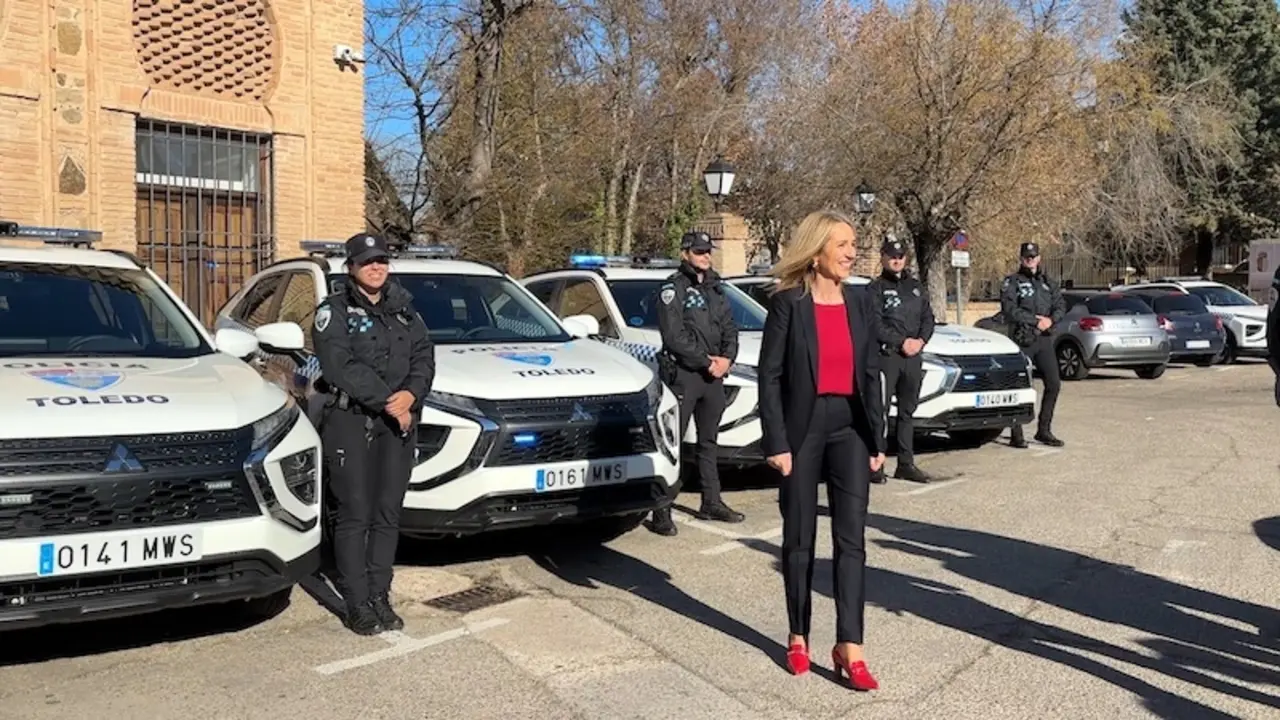 La Policía Local de Toledo estrena pistolas táser y cinco nuevos vehículos