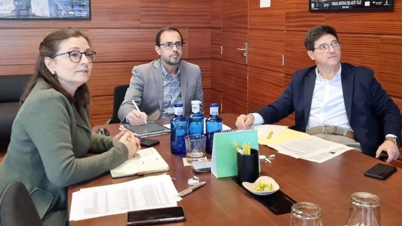 Castilla-La Mancha y Aragón trabajan en la gestión cinegética de Montes Universales en Teruel