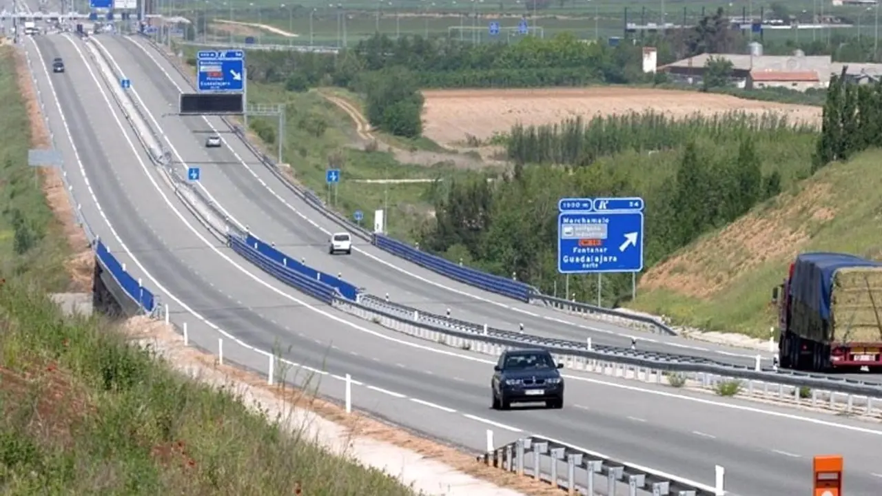 Transportes autoriza prorrogar dos años más la bonificación del 100% del peaje de la R-2