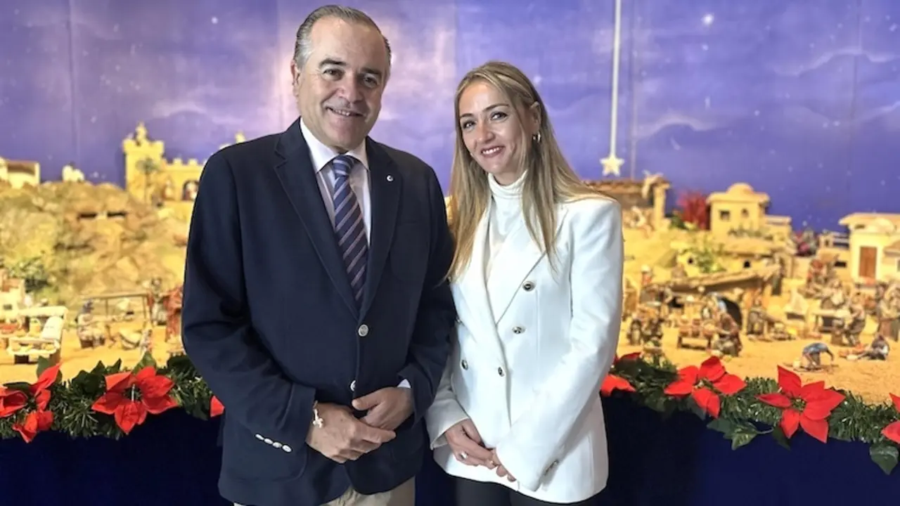 El alcalde de Talavera de la Reina (Toledo), José Julián Gregorio, y la concejala de Festejos, María Pilar Guerrero