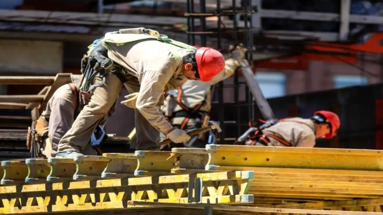 trabajadores, empleo, paro, EPA, obreros, empleados, construcción, desempleo, trabajando, obra pública, trabajo