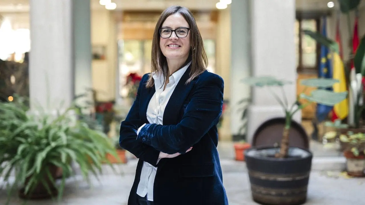 La consejera portavoz del Gobierno de Castilla-La Mancha, Esther Padilla, posa en un momento de la entrevista con Europa Press