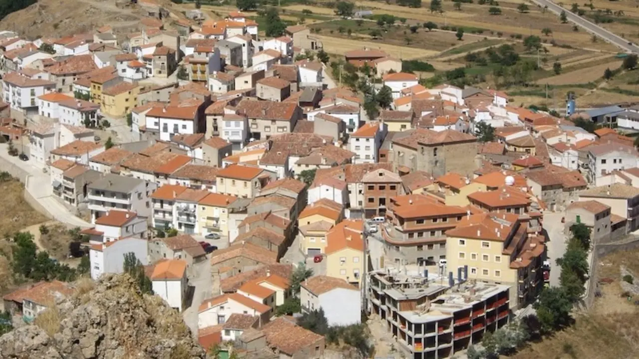 En la imagen de archivo vista panorámica de la localidad conquense de Salvacañete