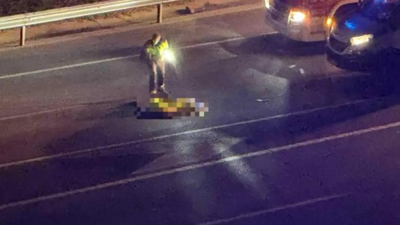 Muere un joven de 30 años al ser embestido por un coche en extrañas circunstancias