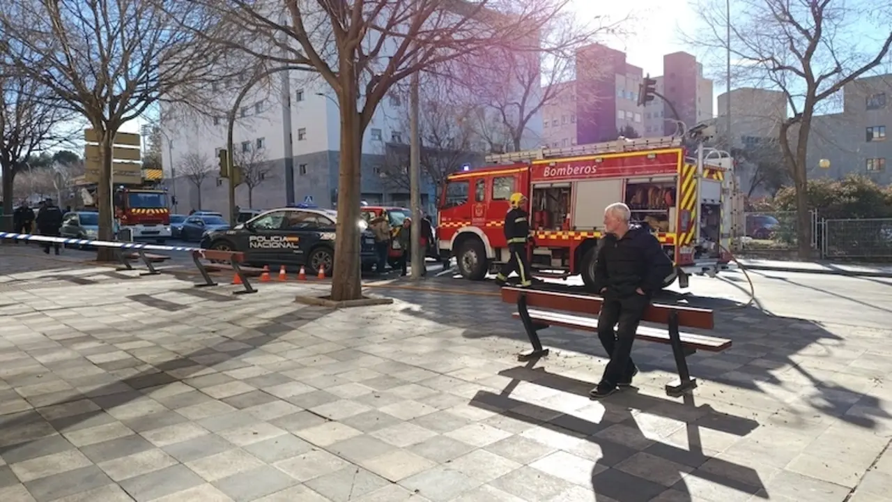 Un afectado por inhalación de humo tras el incendio de una churrería en Cuenca