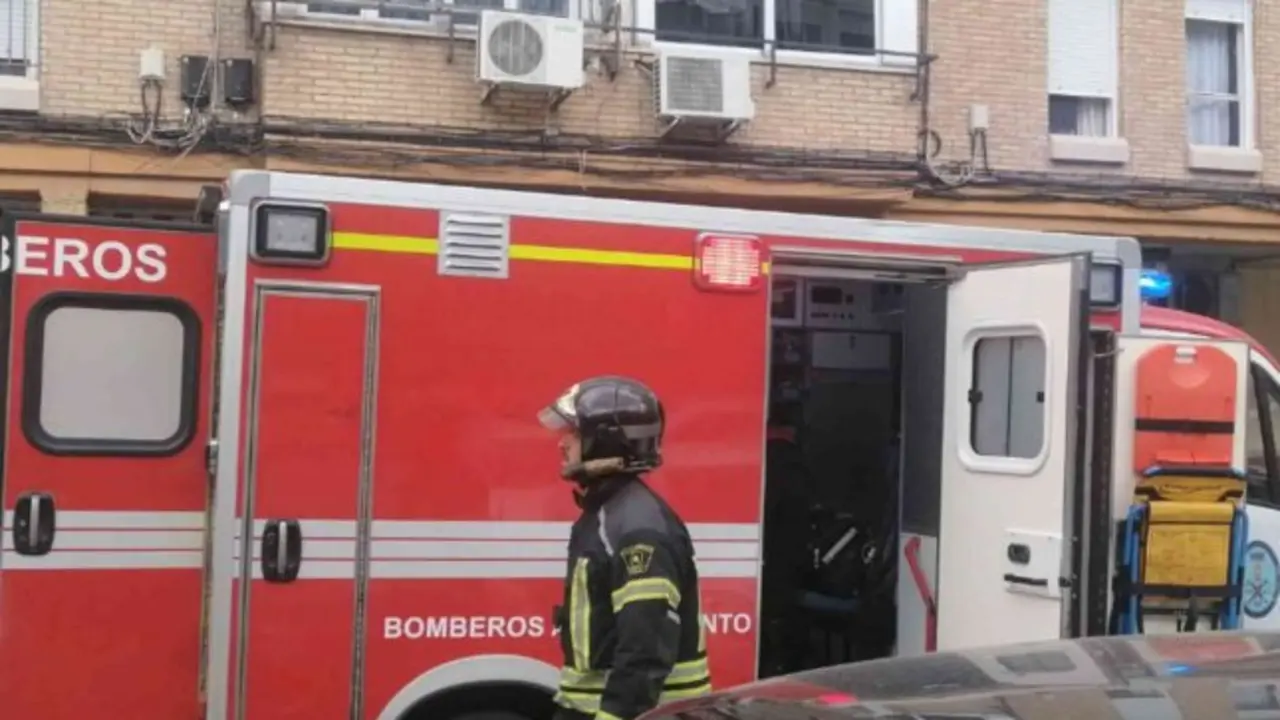 Un bebé de 2 meses y su madre entre la vida y la muerte tras incendiarse su casa