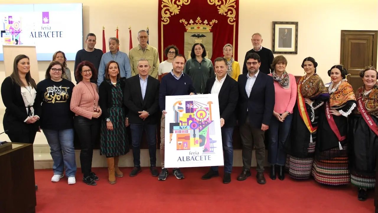 El diseñador Abel Rocha gana el concurso del Cartel de la Feria de Albacete 2025