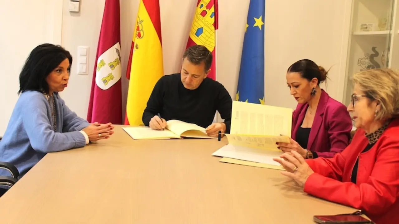 Peluquerías de Albacete colaboran con el Ayuntamiento contra la violencia machista