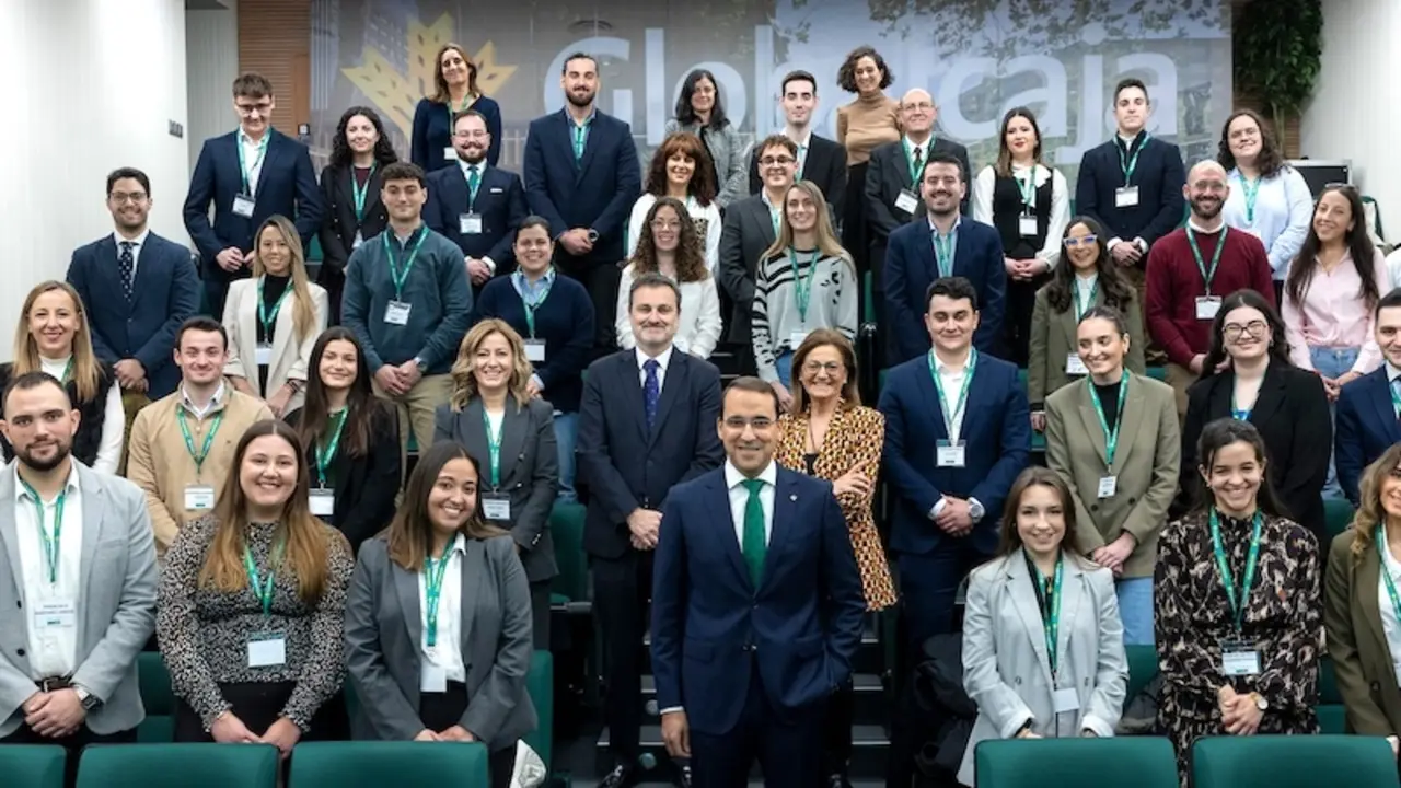 Casi 50 jóvenes se incorporan a Globalcaja a través de su programa 'Globaltalent'