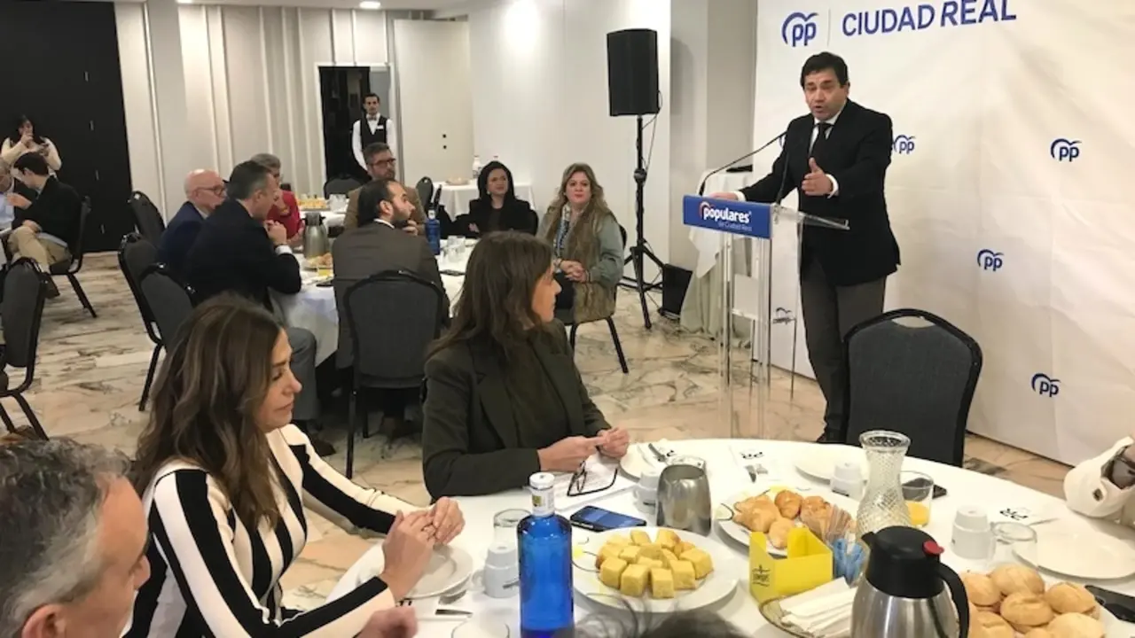 El presidente del PP de Ciudad Real, Miguel Ángel Valverde, descarta ser interlocutor alternativo a Núñez con PSOE para el Estatuto