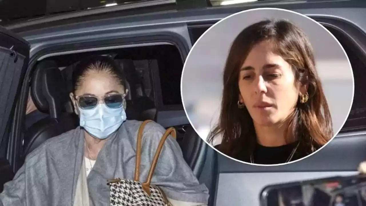 En la imagen Isabel Pantoja llegando al hospital donde permanece ingresada la hija de Anabel Pantoja