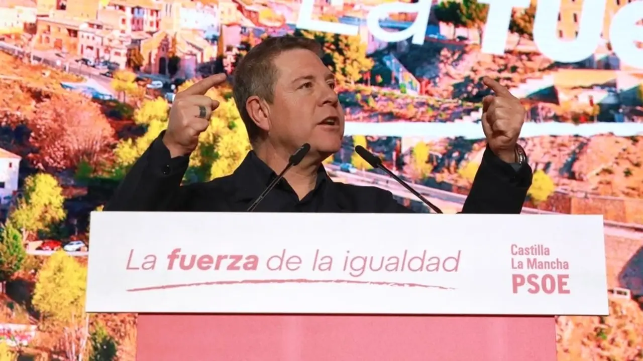 El reelegido secretario general del PSOE de Castilla-La Mancha, Emiliano García-Page, durante su intervención en la clausura del XIII Congreso regional del partido celebrado este fin de semana en Toledo - EP/Juanma Jiménez