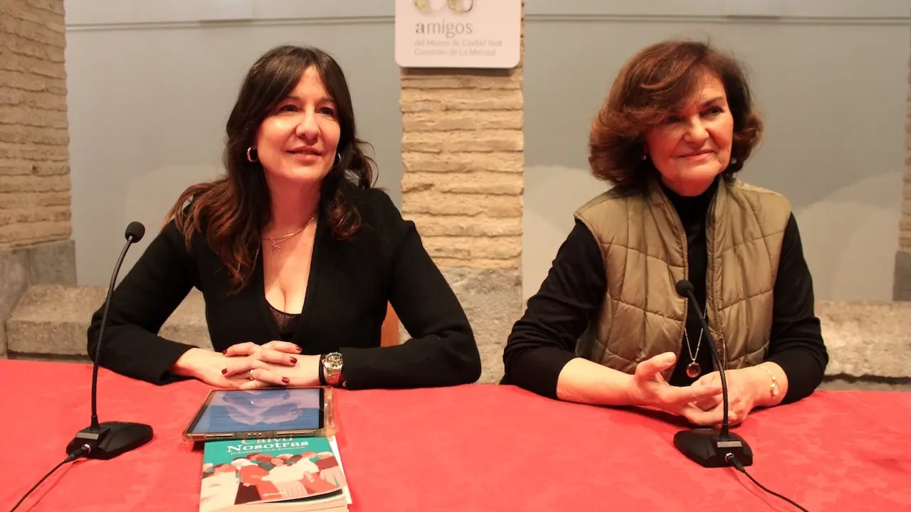 La delegada de la Junta en Ciudad Real, Blanca Fernández, y la presidenta del Consejo de Estado, Carmen Calvo