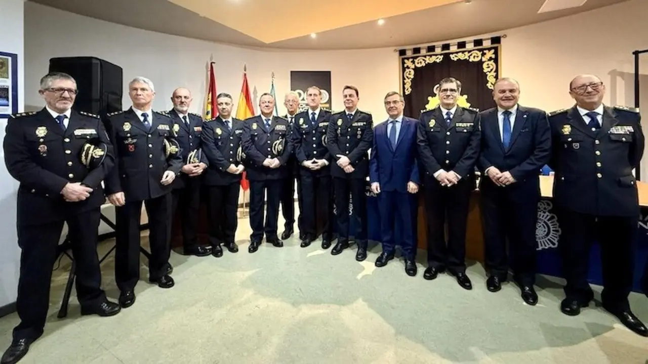 El comisario Anastasio Sánchez toma posesión de la jefatura de la Policía Nacional en Talavera