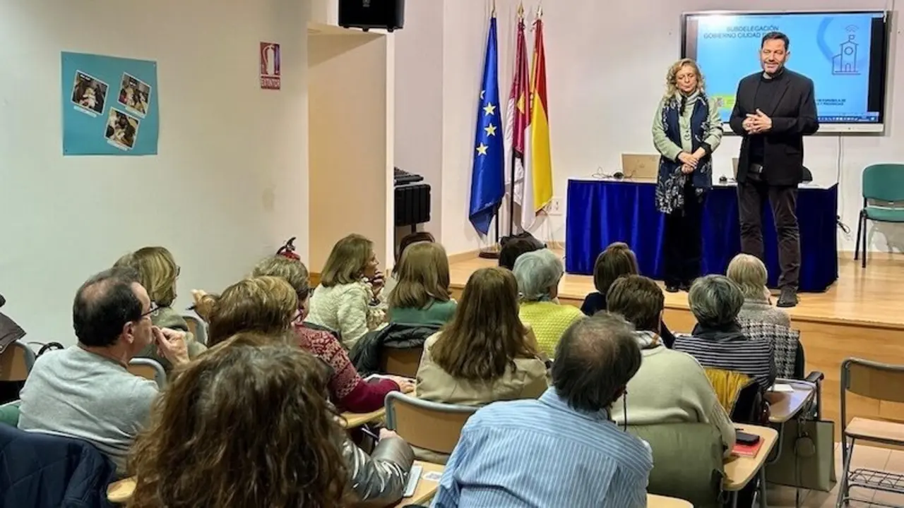 La Subdelegación del Gobierno en Ciudad Real inicia sesiones informativas de “La Administración Cerca de Ti” con colectivos concretos
