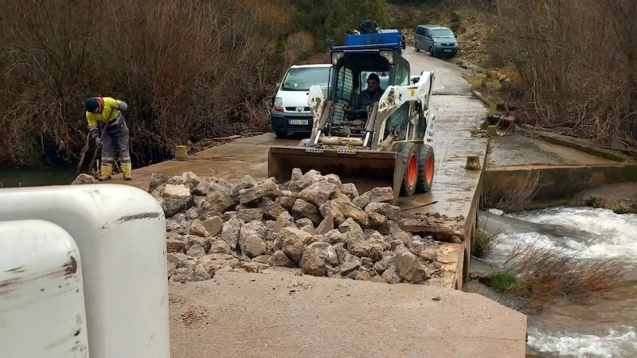Comienzan las obras en puentes y sitios de paso afectados por la dana en Guadalajara