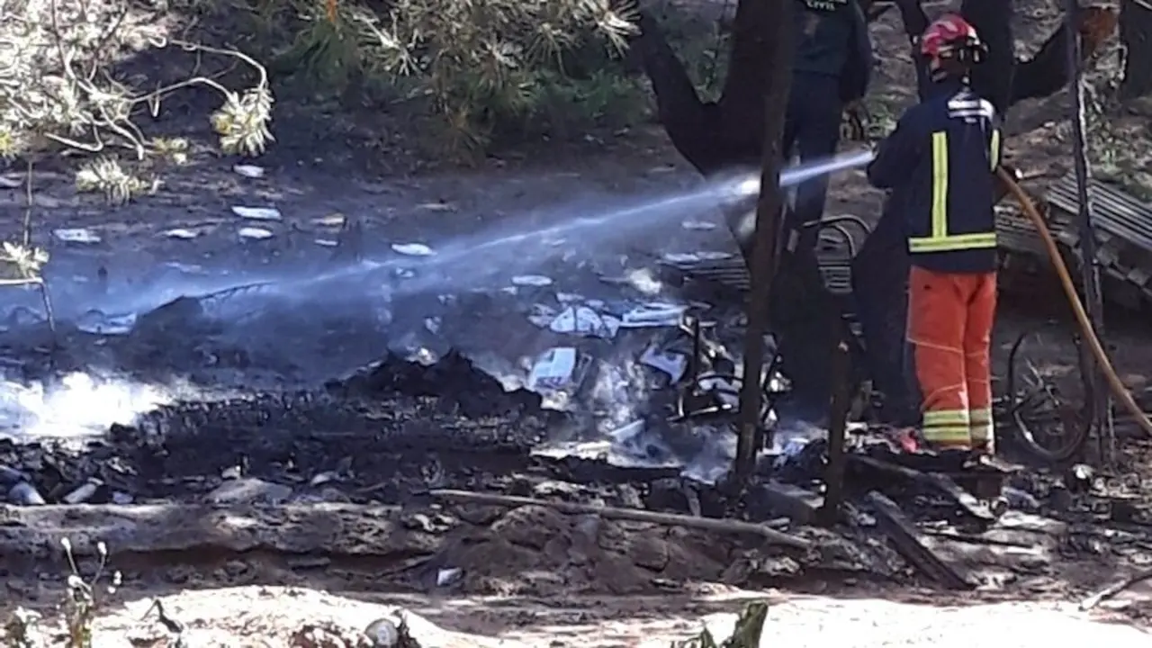 incendio, bombero, chabola, asentamiento,