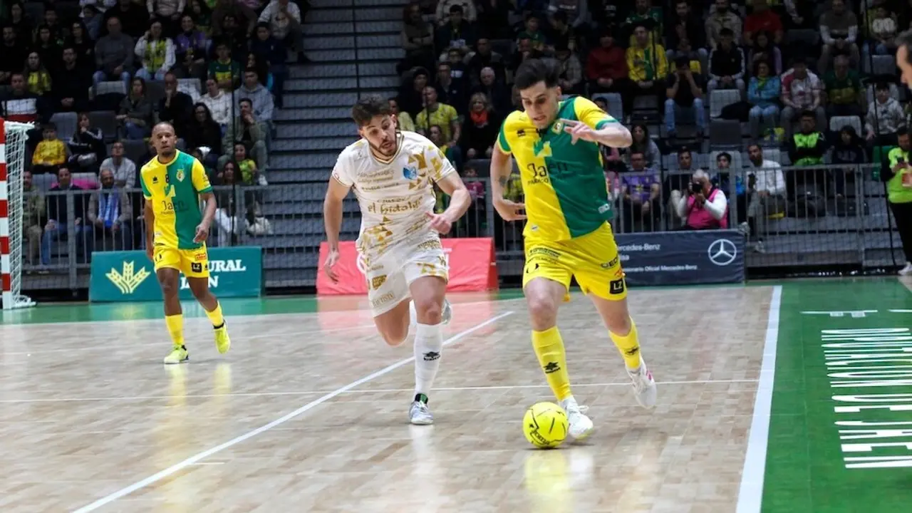 El Quesos El Hidalgo Manzanares firma tablas en su visita al Olivo Arena (0-0)