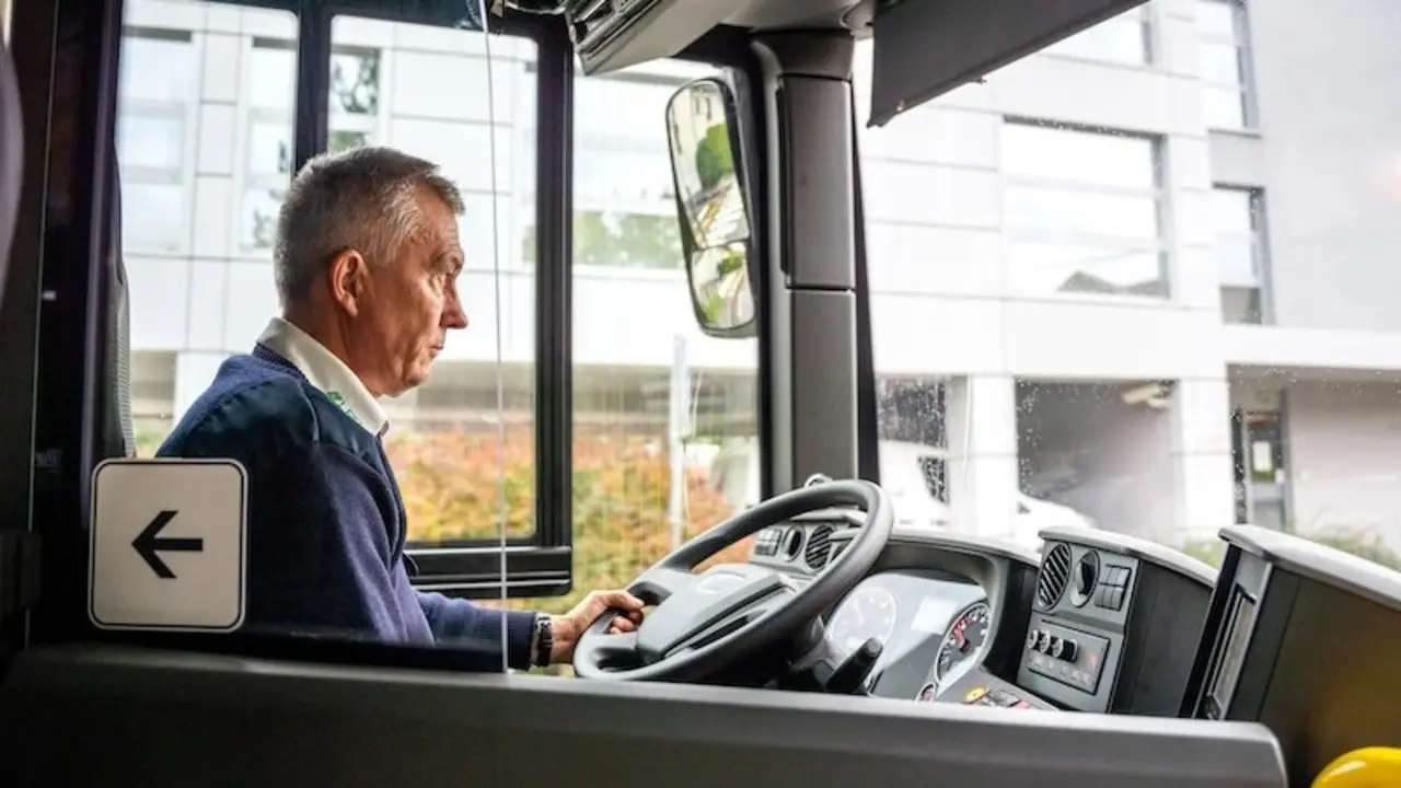 conductor de autobús, transporte de viajeros, transporte urbano, autobuses, autobusero, chófer,